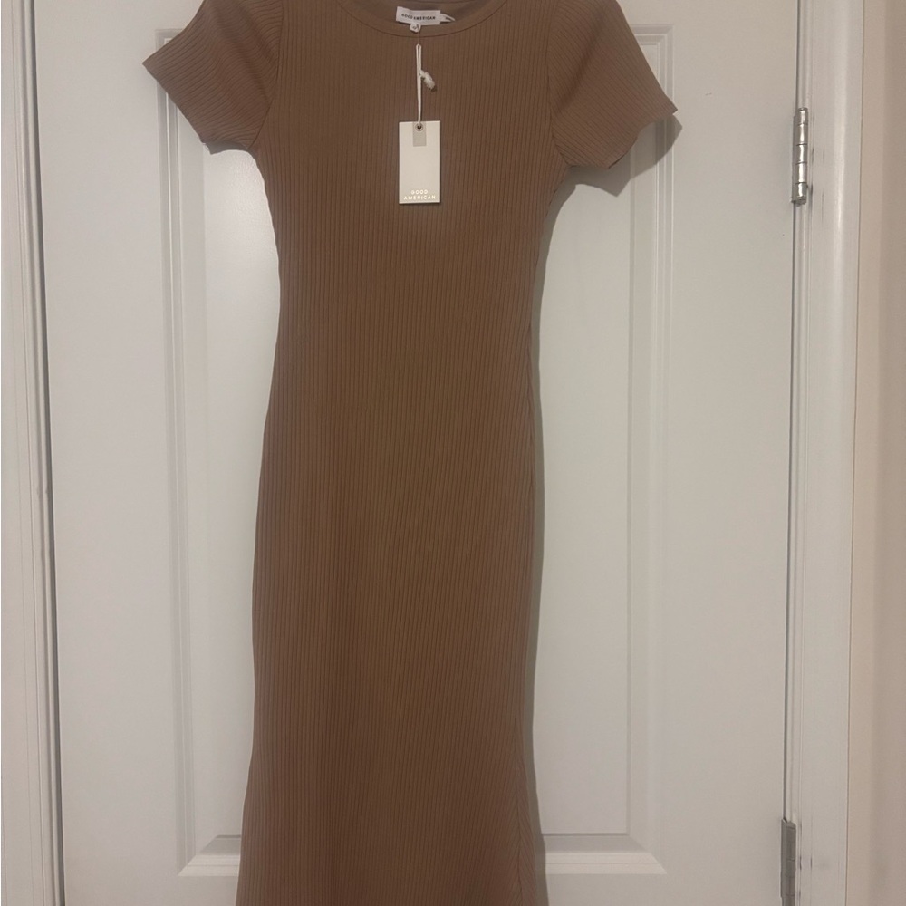 Good American Camel Ribbed Midi Dress
